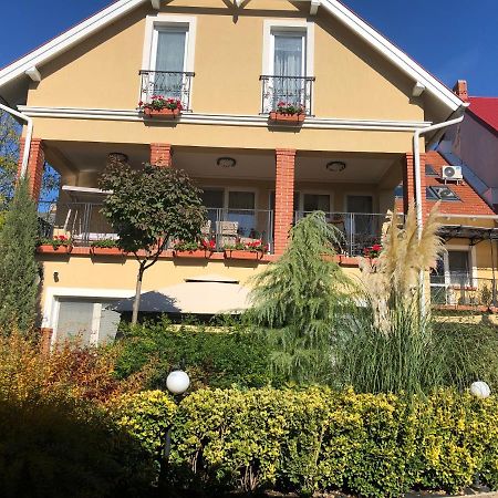 Galeria Apartmanhaz Keszthely Zewnętrze zdjęcie