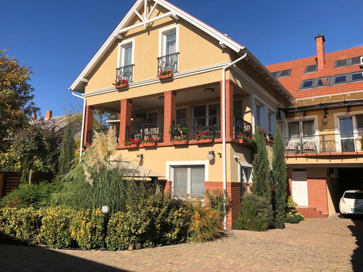 Galeria Apartmanhaz Keszthely Zewnętrze zdjęcie